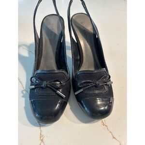 Ann Marino Womens Navy blue Slingback Heels Patent Cap Toe Bow Pumps Size 7